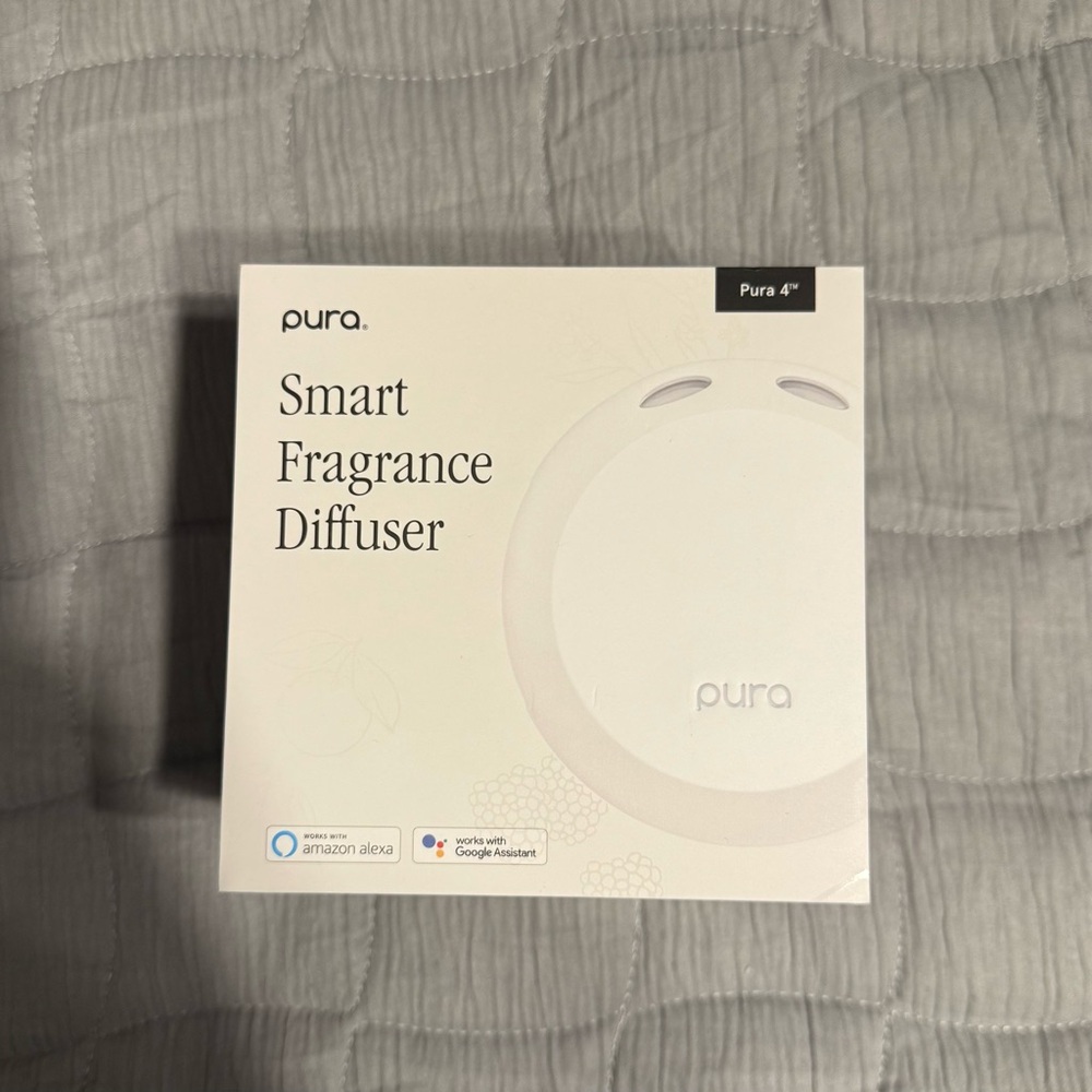 Pura 4 White Smart Fragrance Diffuser
